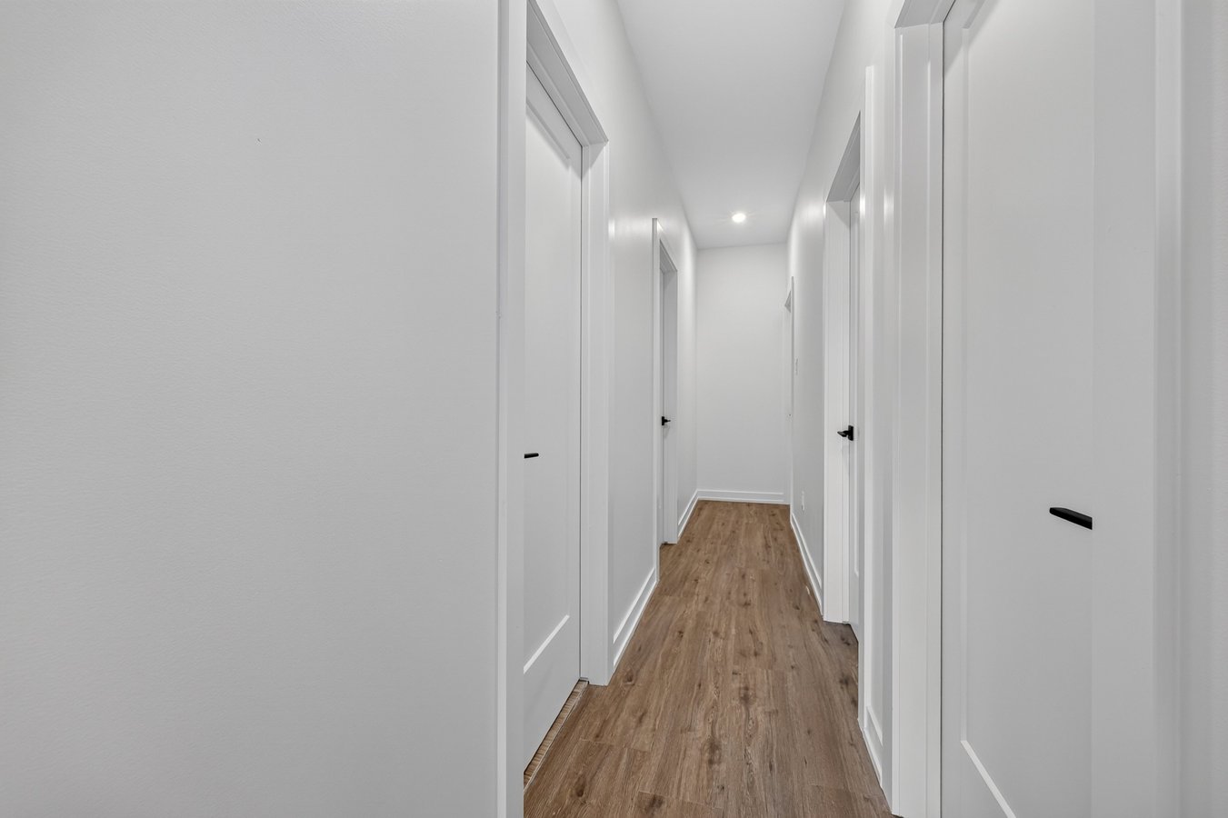 946 Woodroffe Avenue - Photo 16