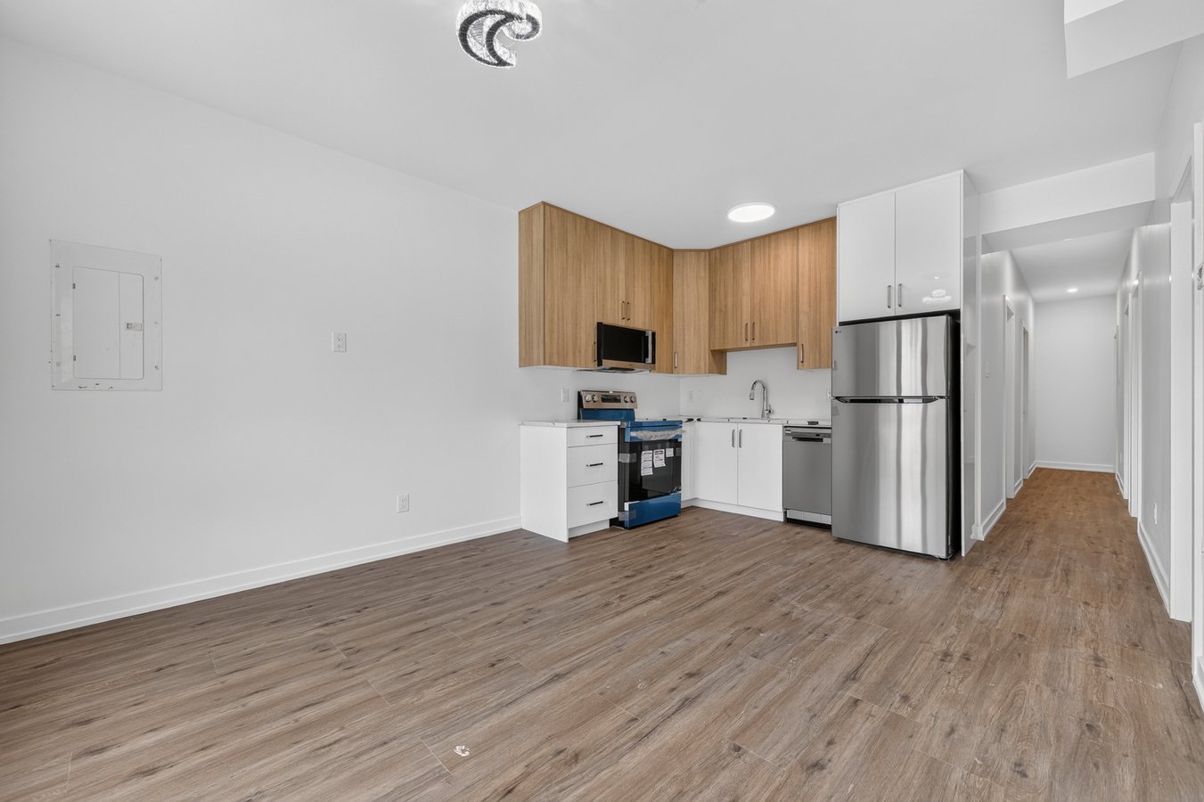 946 Woodroffe Avenue - Photo 8
