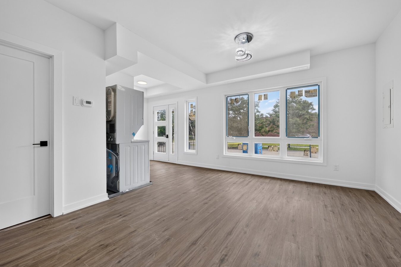 946 Woodroffe Avenue - Photo 7