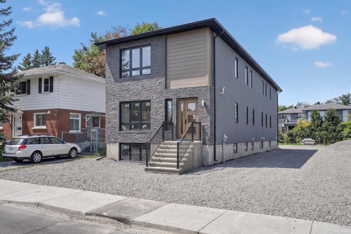 946 Woodroffe Avenue - Photo 1