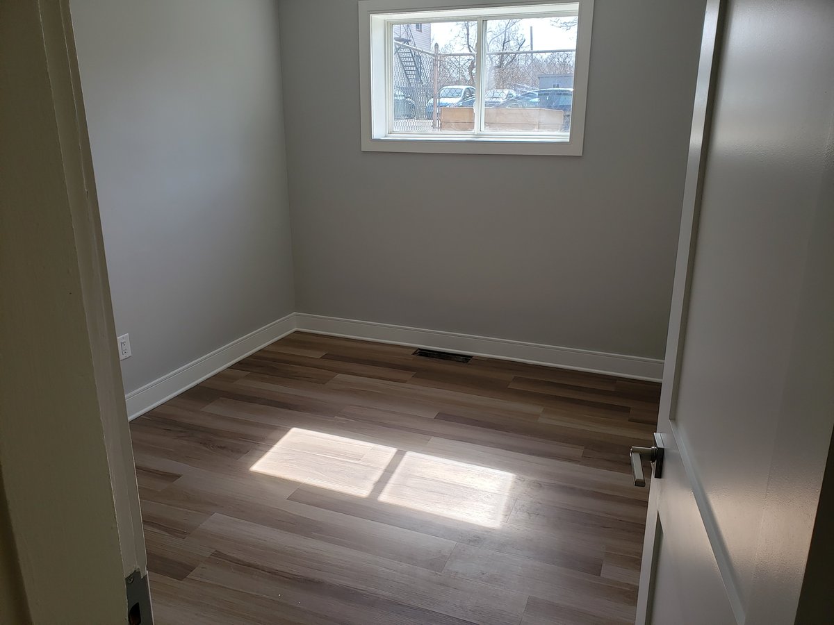 69 Laurel Street - Photo 2