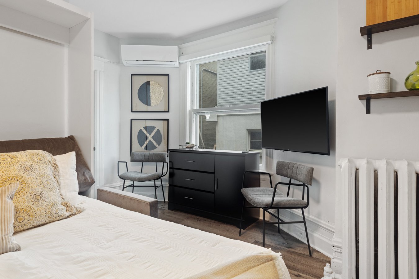 95 Henderson Avenue - Photo 3