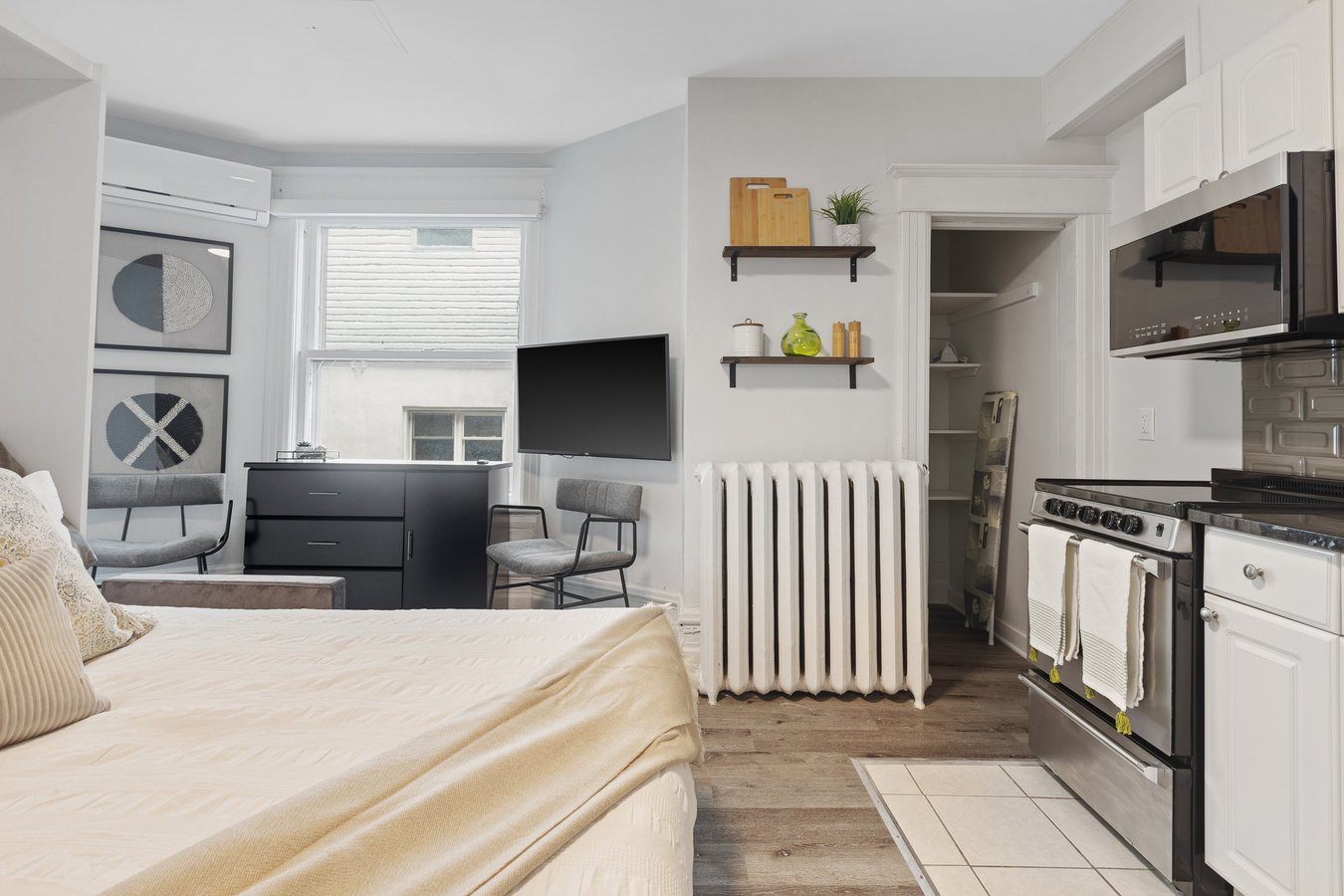 95 Henderson Avenue - Photo 6