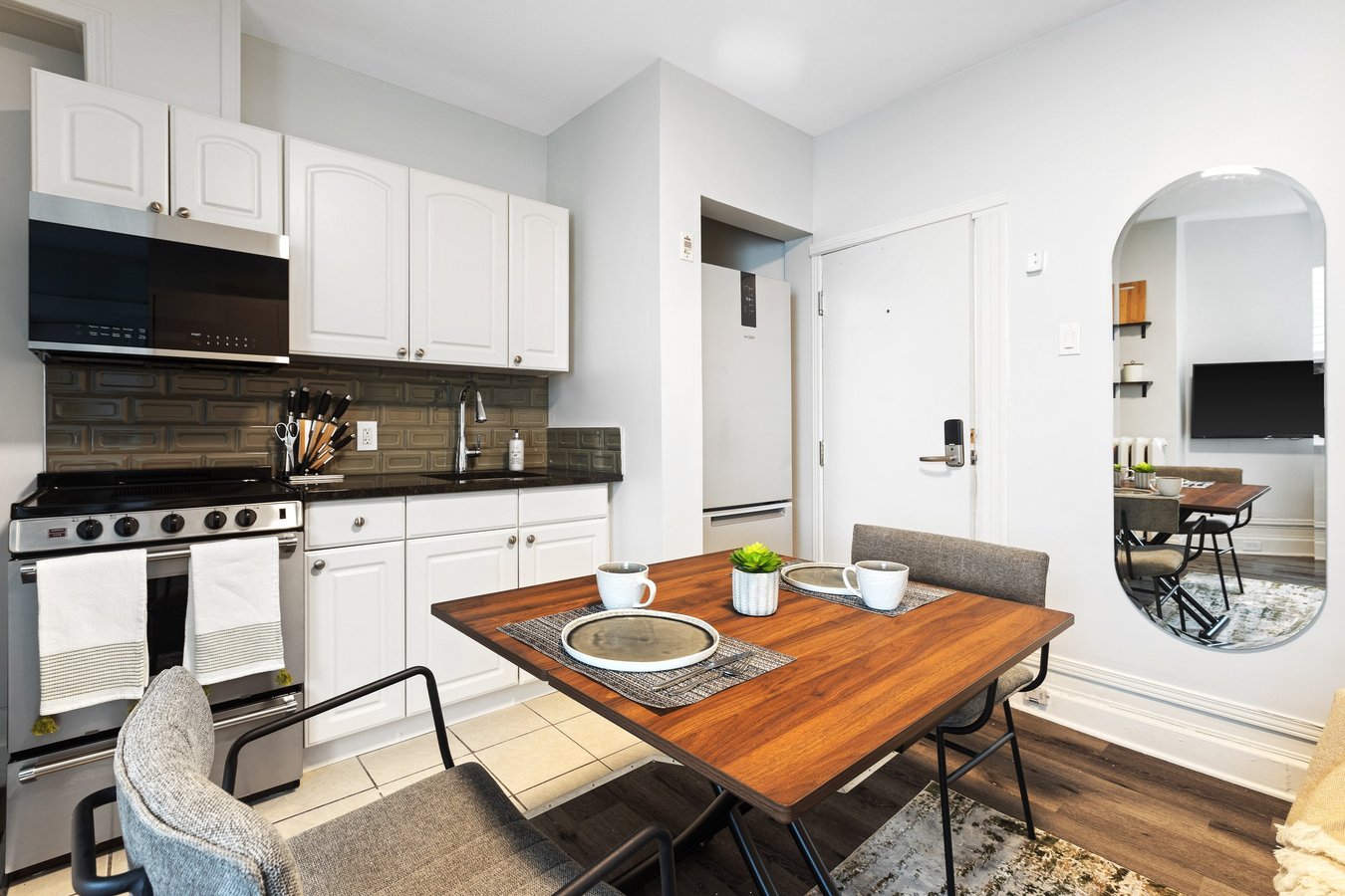 95 Henderson Avenue - Photo 16