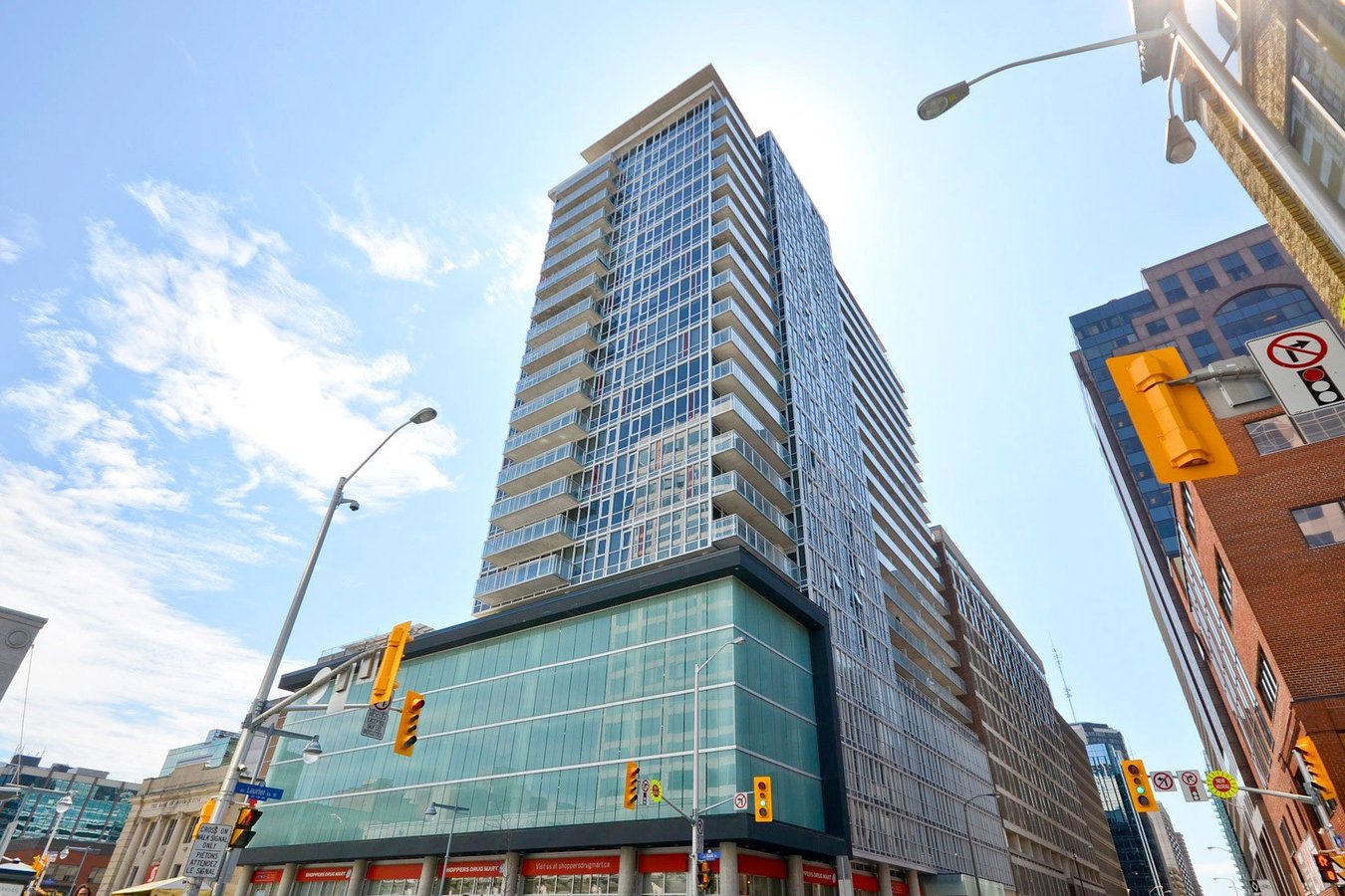 324 Laurier Avenue West - Photo 1
