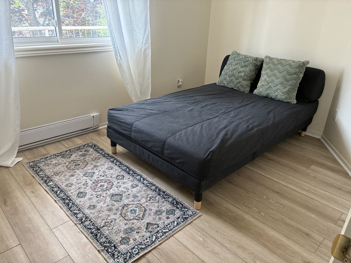 280 Brittany Drive - Photo 2