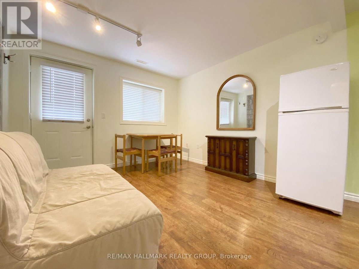 B - 668 MORIN STREET - Photo 8