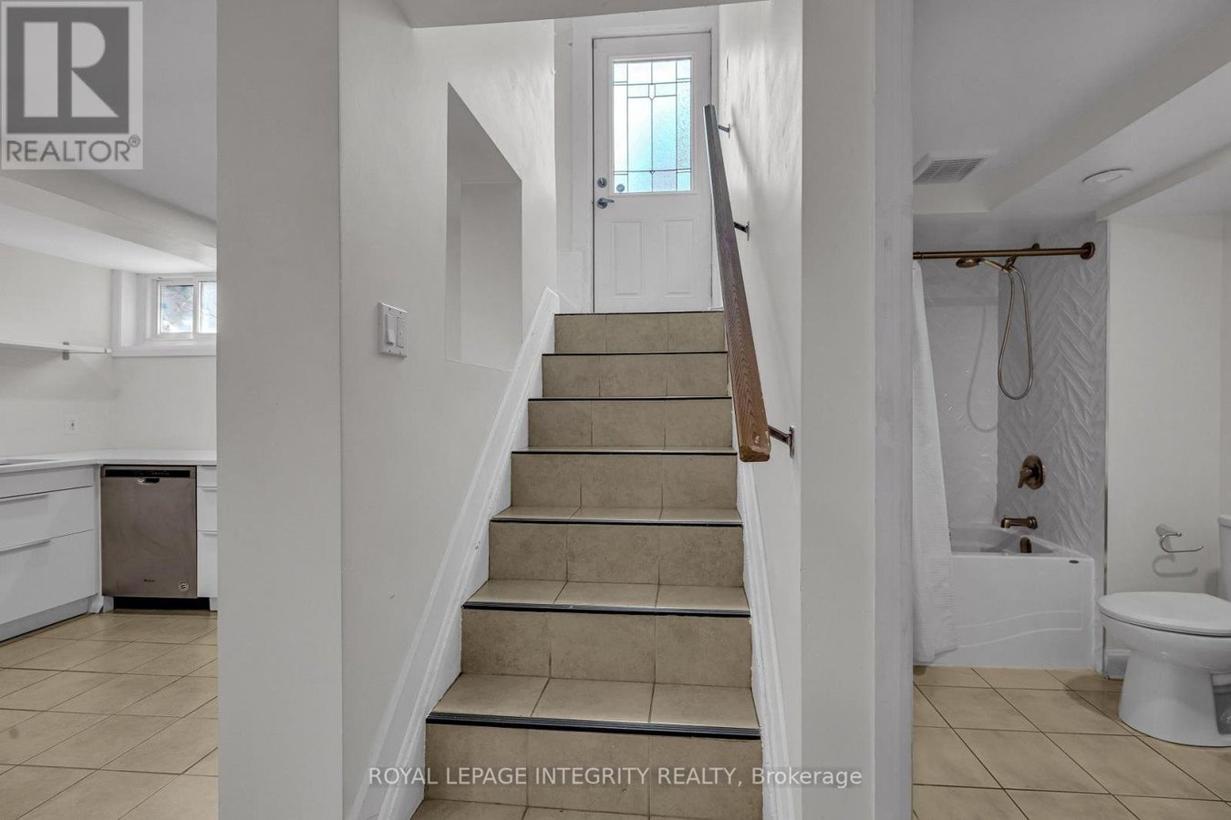 924 REX AVENUE - Photo 4