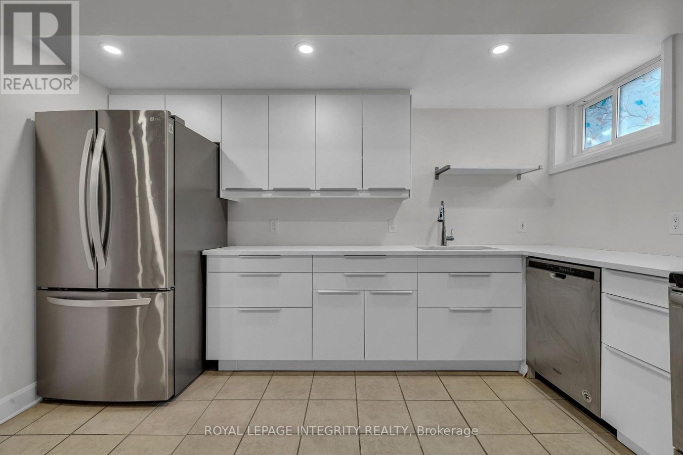924 REX AVENUE - Photo 8