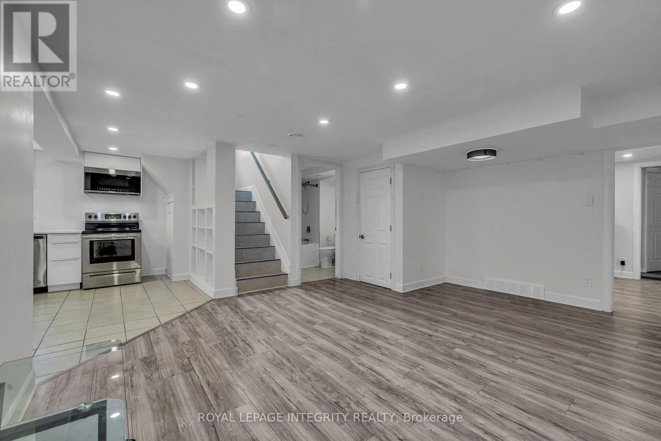 924 REX AVENUE - Photo 11