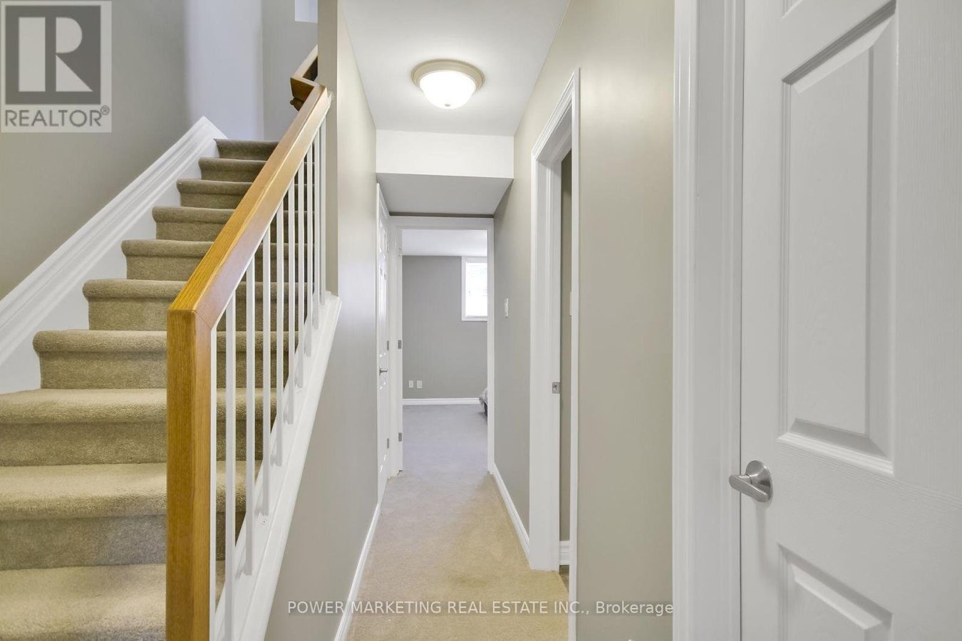45 WATERBRIDGE DRIVE - Photo 4