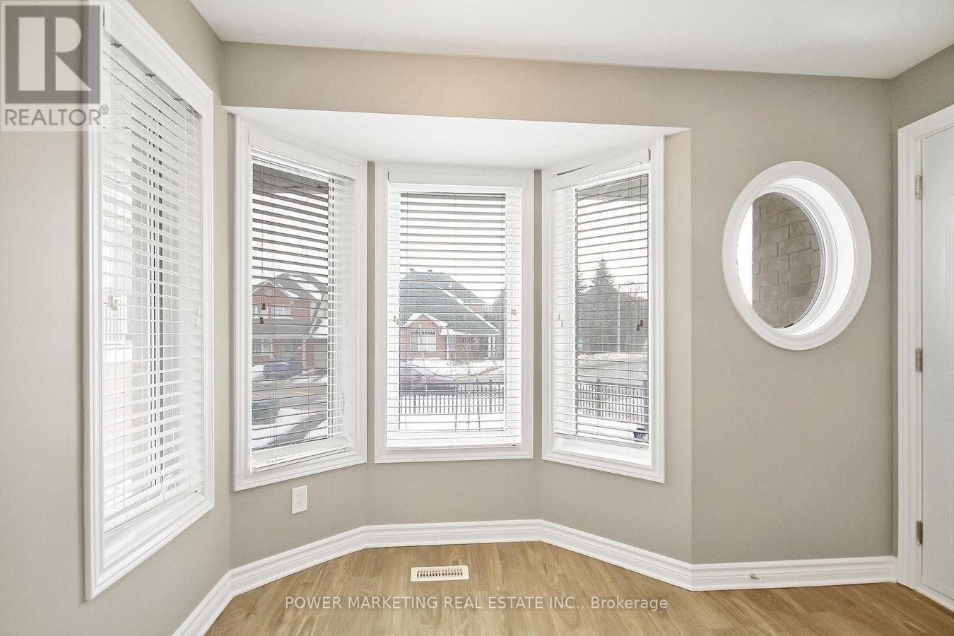 45 WATERBRIDGE DRIVE - Photo 12