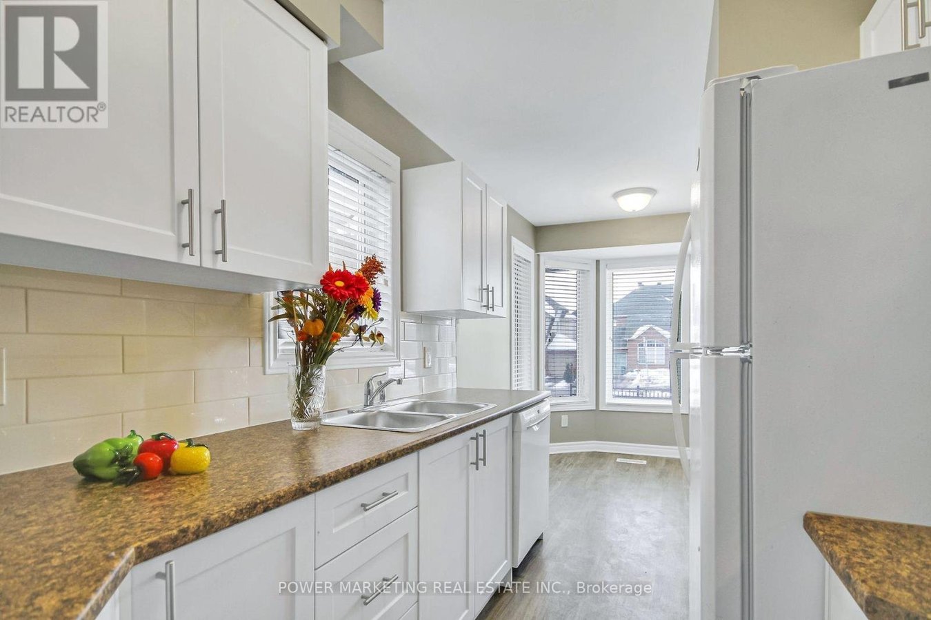 45 WATERBRIDGE DRIVE - Photo 14