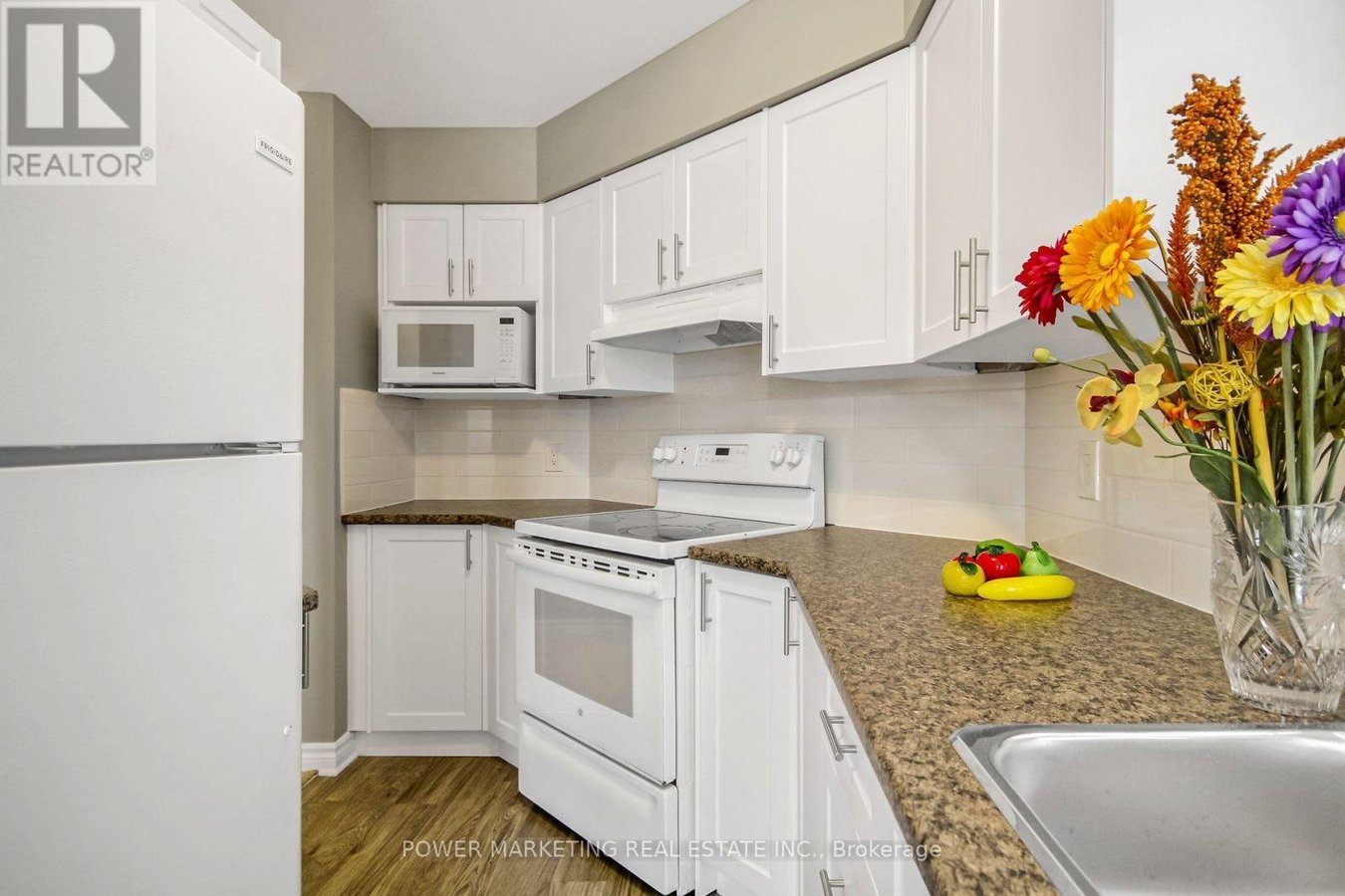45 WATERBRIDGE DRIVE - Photo 16