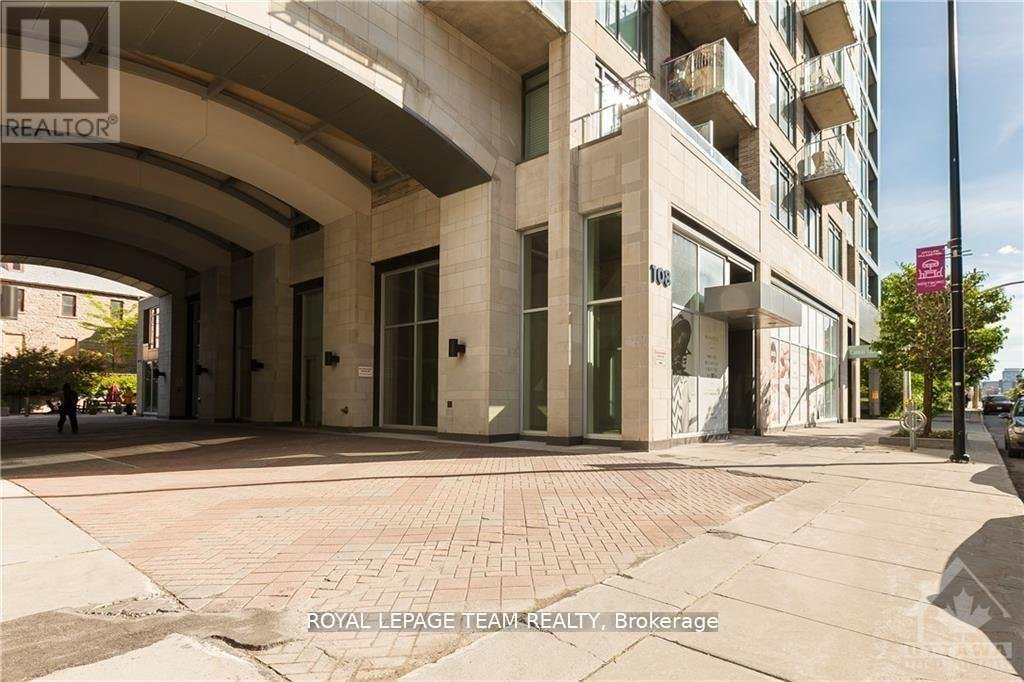 412 - 108 RICHMOND ROAD - Photo 2