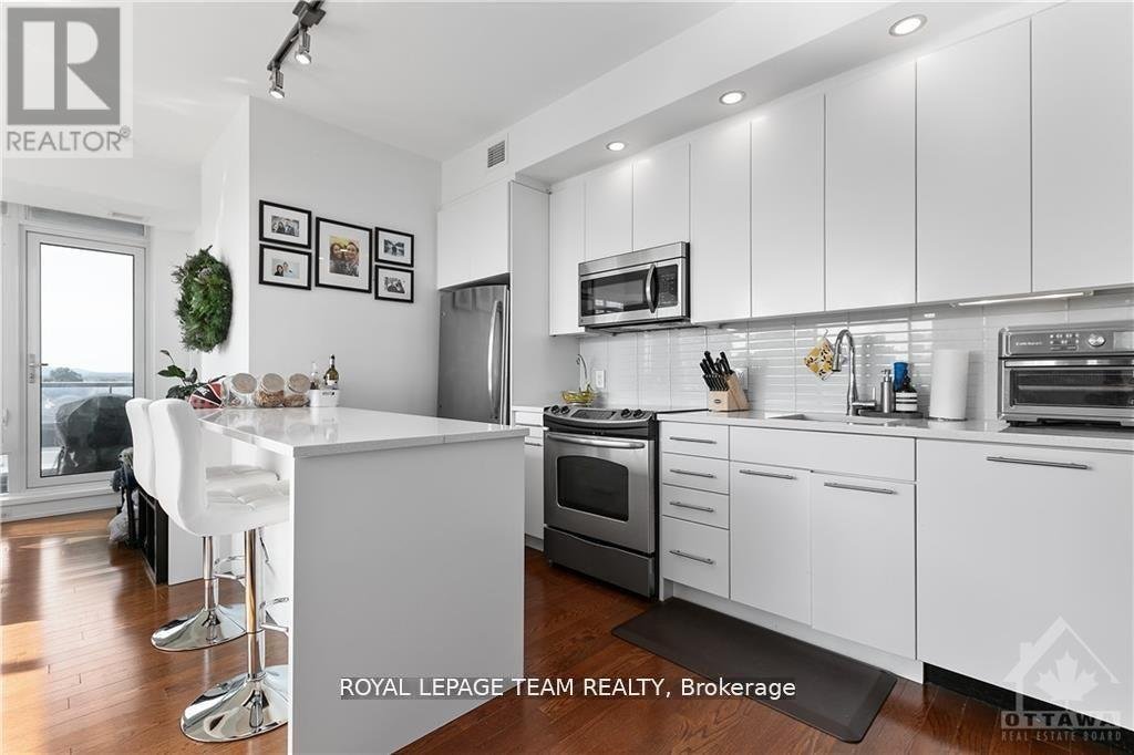 412 - 108 RICHMOND ROAD - Photo 8