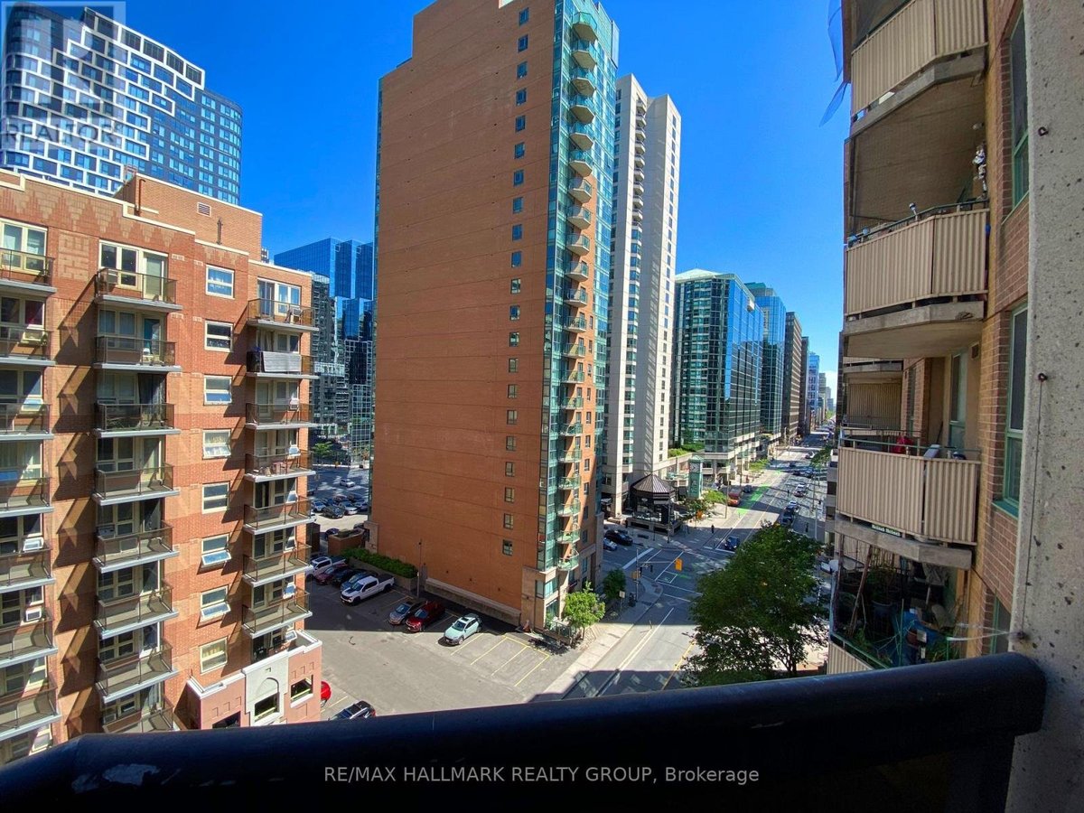 902 - 470 LAURIER AVENUE W - Photo 8