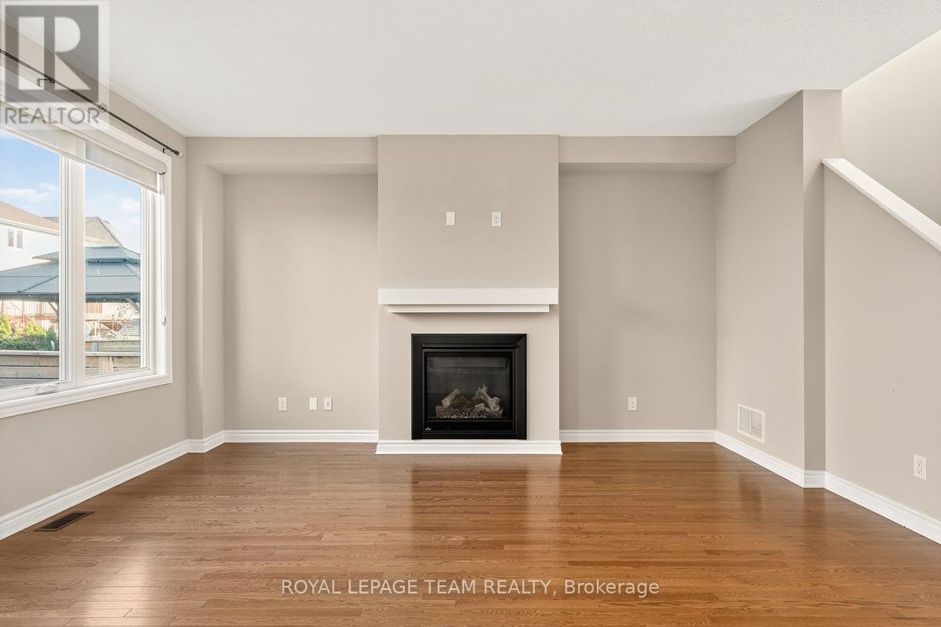 619 GERANIUM WALK - Photo 3