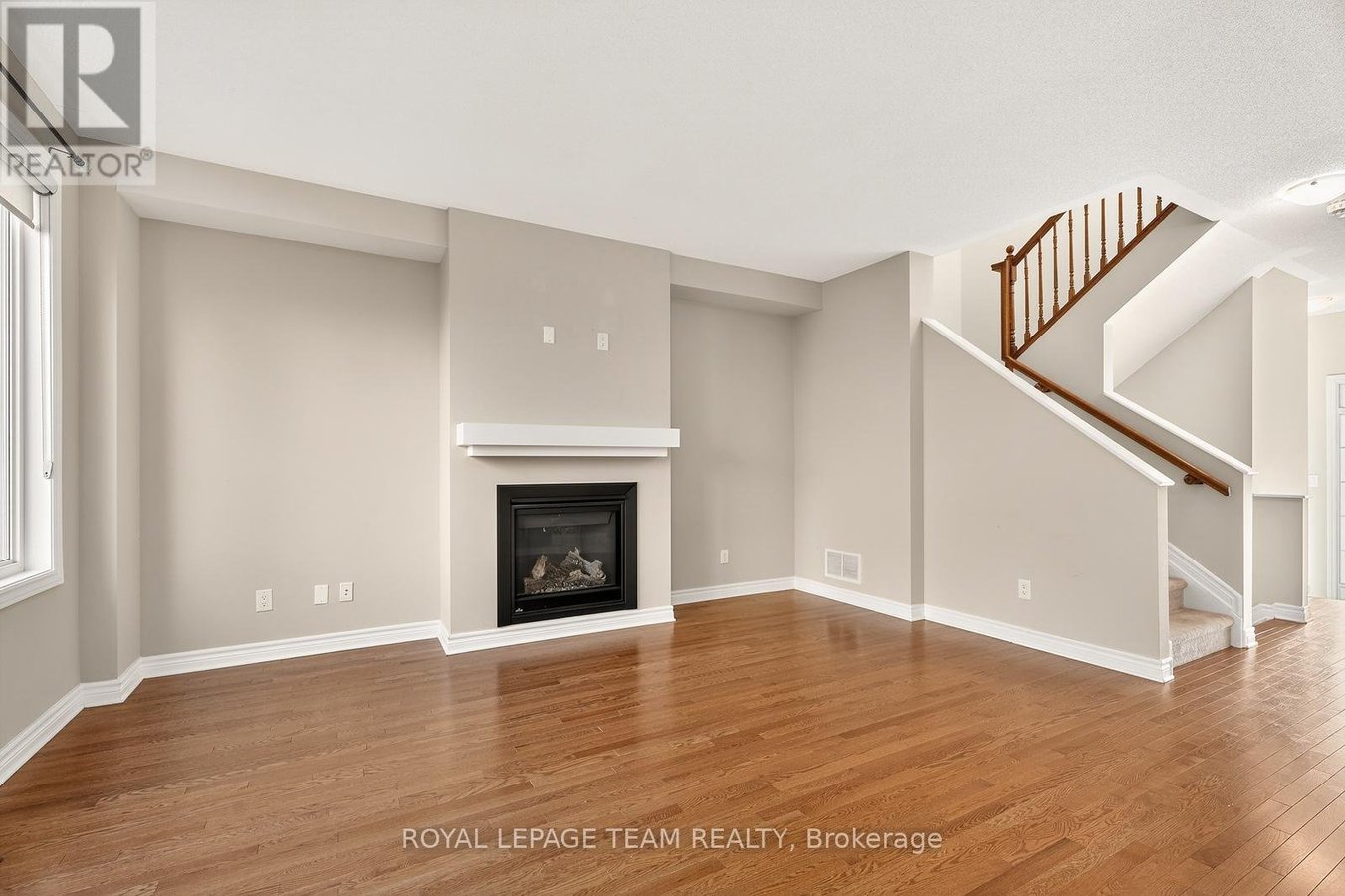 619 GERANIUM WALK - Photo 4