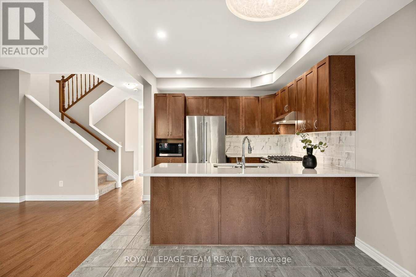 619 GERANIUM WALK - Photo 7