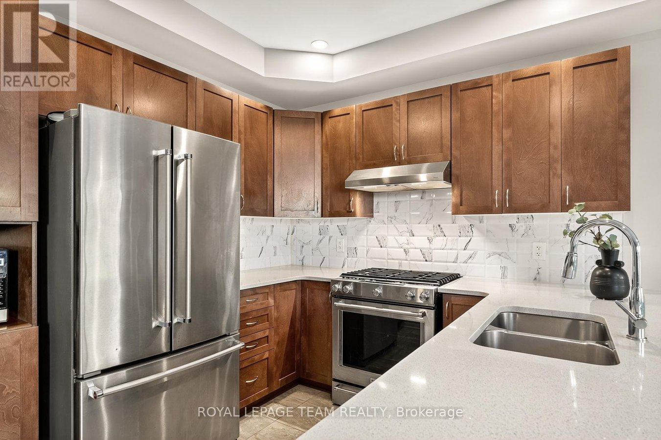 619 GERANIUM WALK - Photo 9