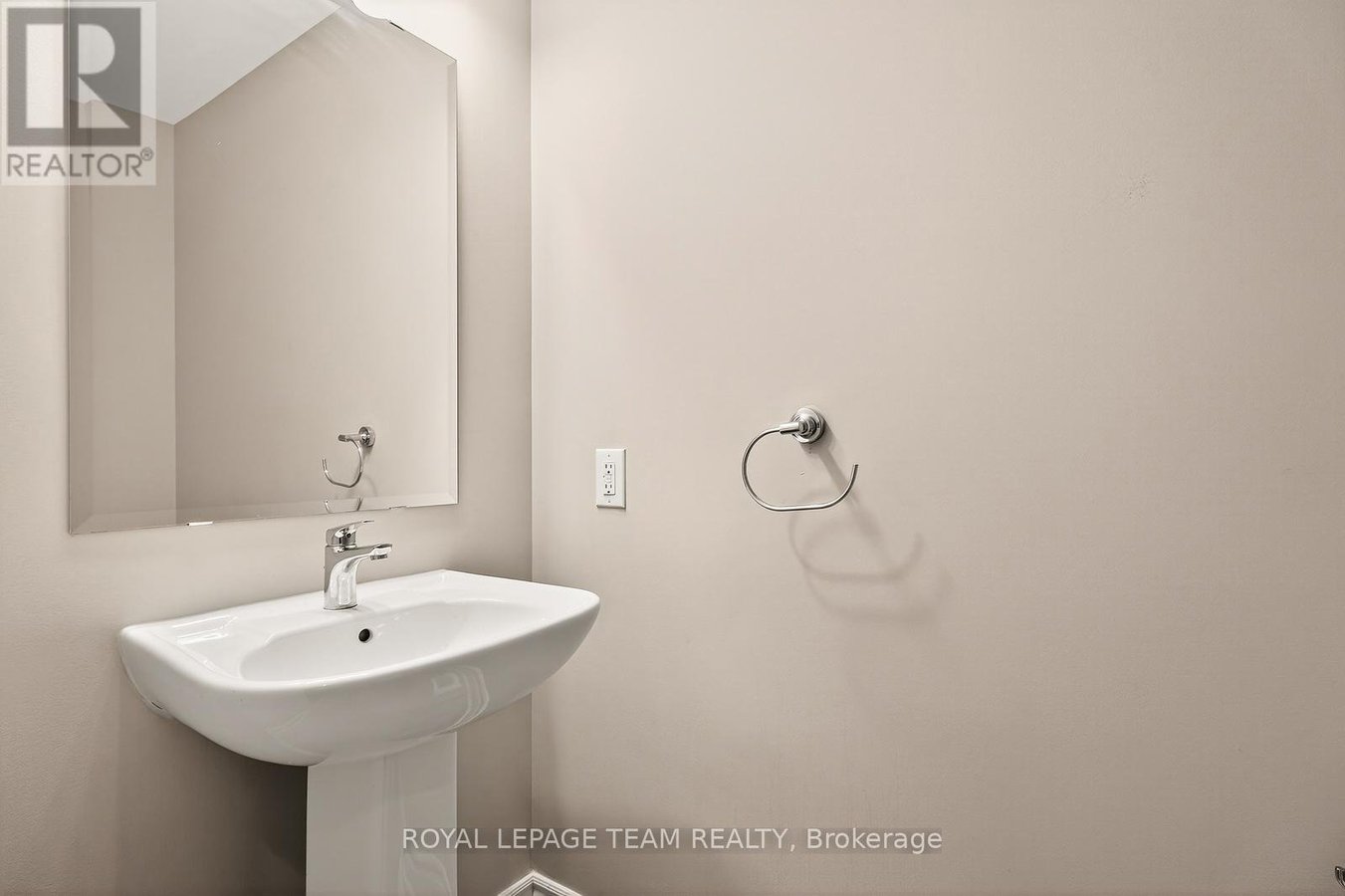 619 GERANIUM WALK - Photo 18