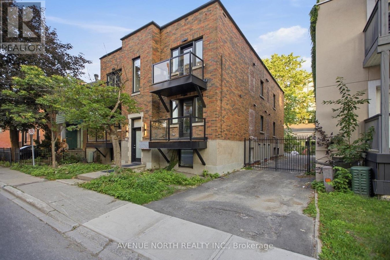 5 - 180 CLARENCE STREET - Photo 2