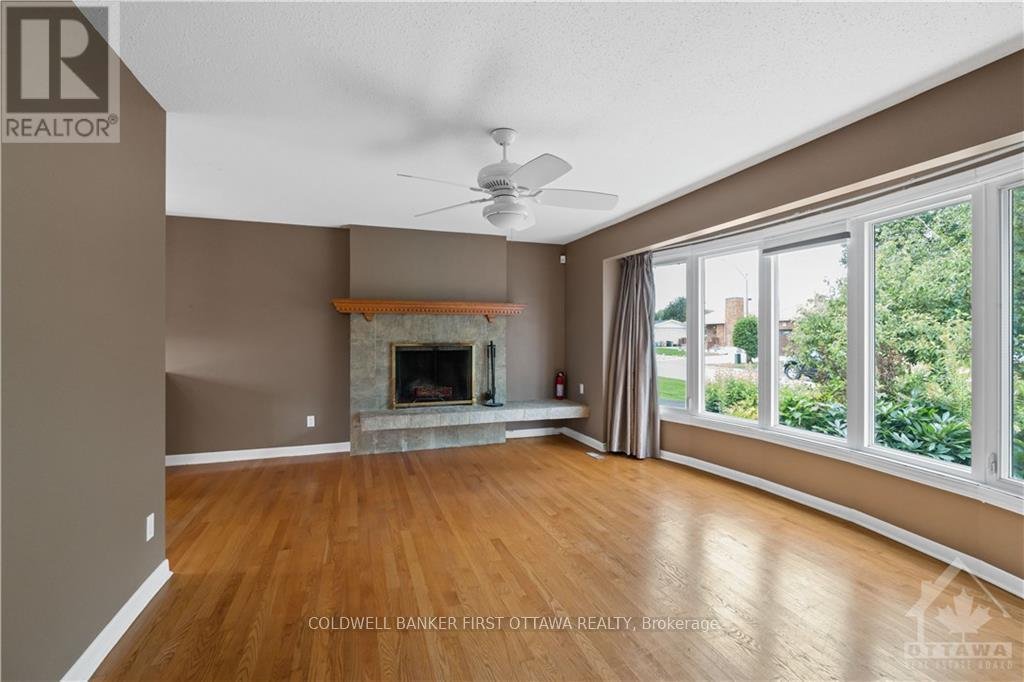 12 OAKWOOD AVENUE - Photo 4