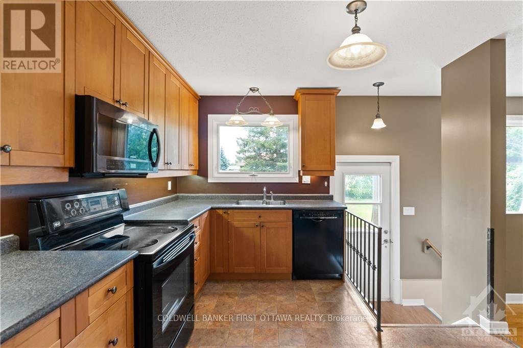 12 OAKWOOD AVENUE - Photo 10
