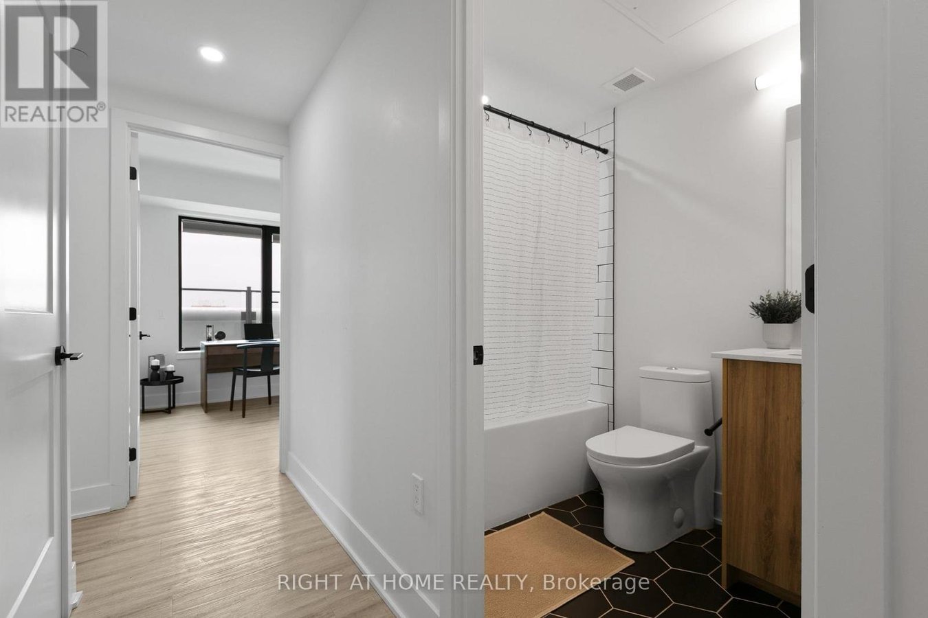 607 - 377 WINONA AVENUE - Photo 3