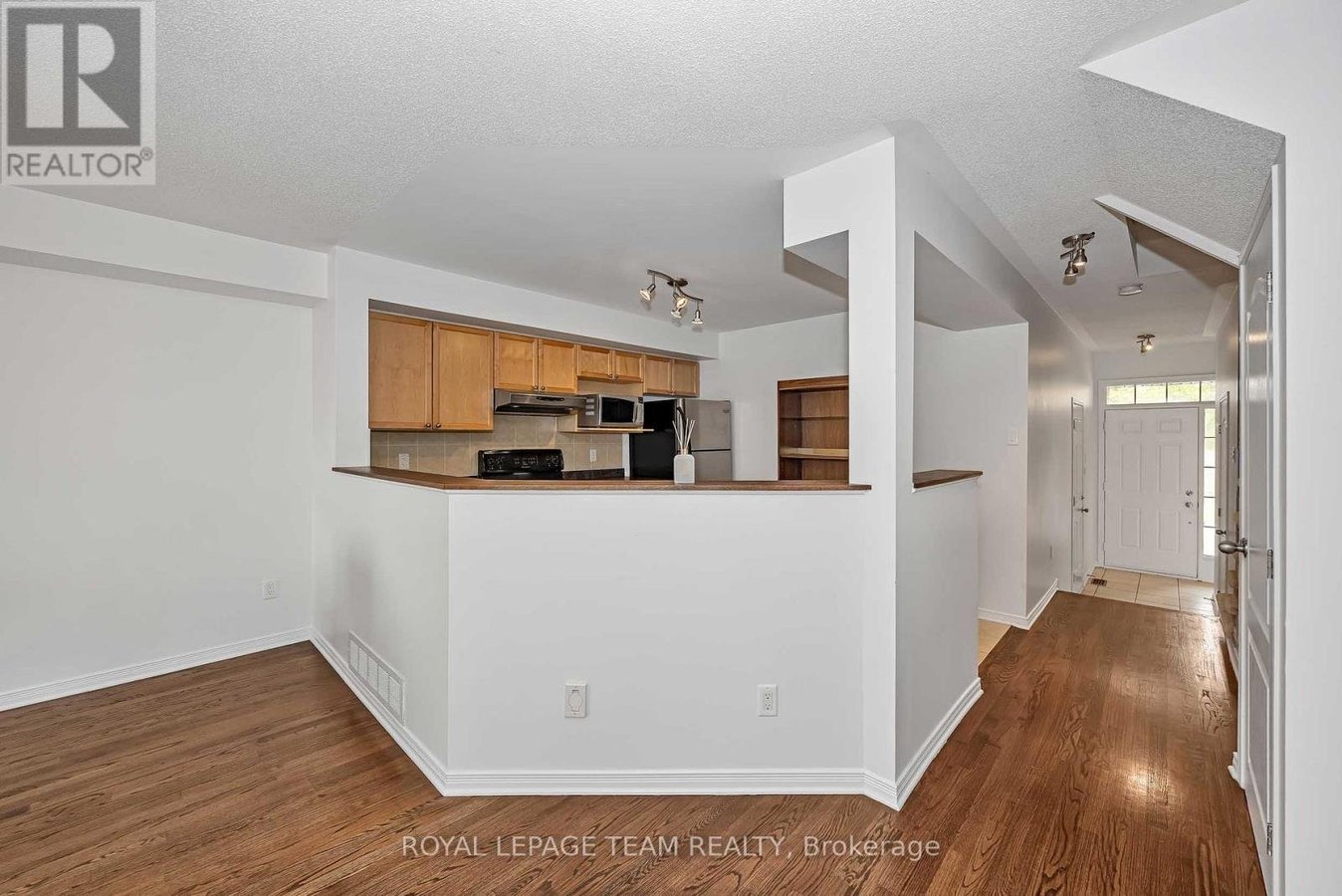 323 FREEDOM PRIVATE - Photo 7