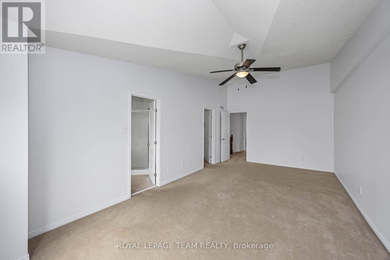 323 FREEDOM PRIVATE - Photo 18