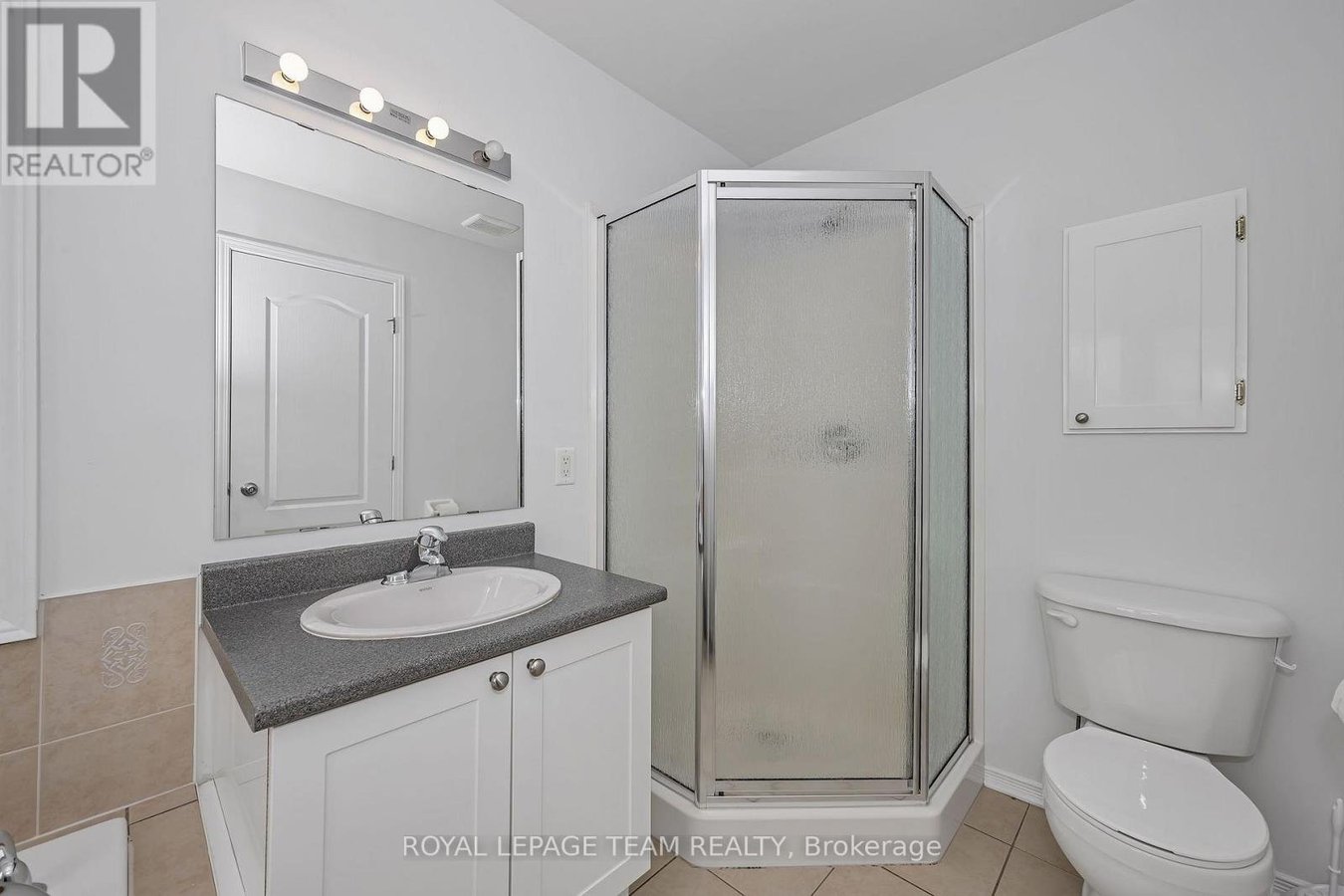 323 FREEDOM PRIVATE - Photo 20