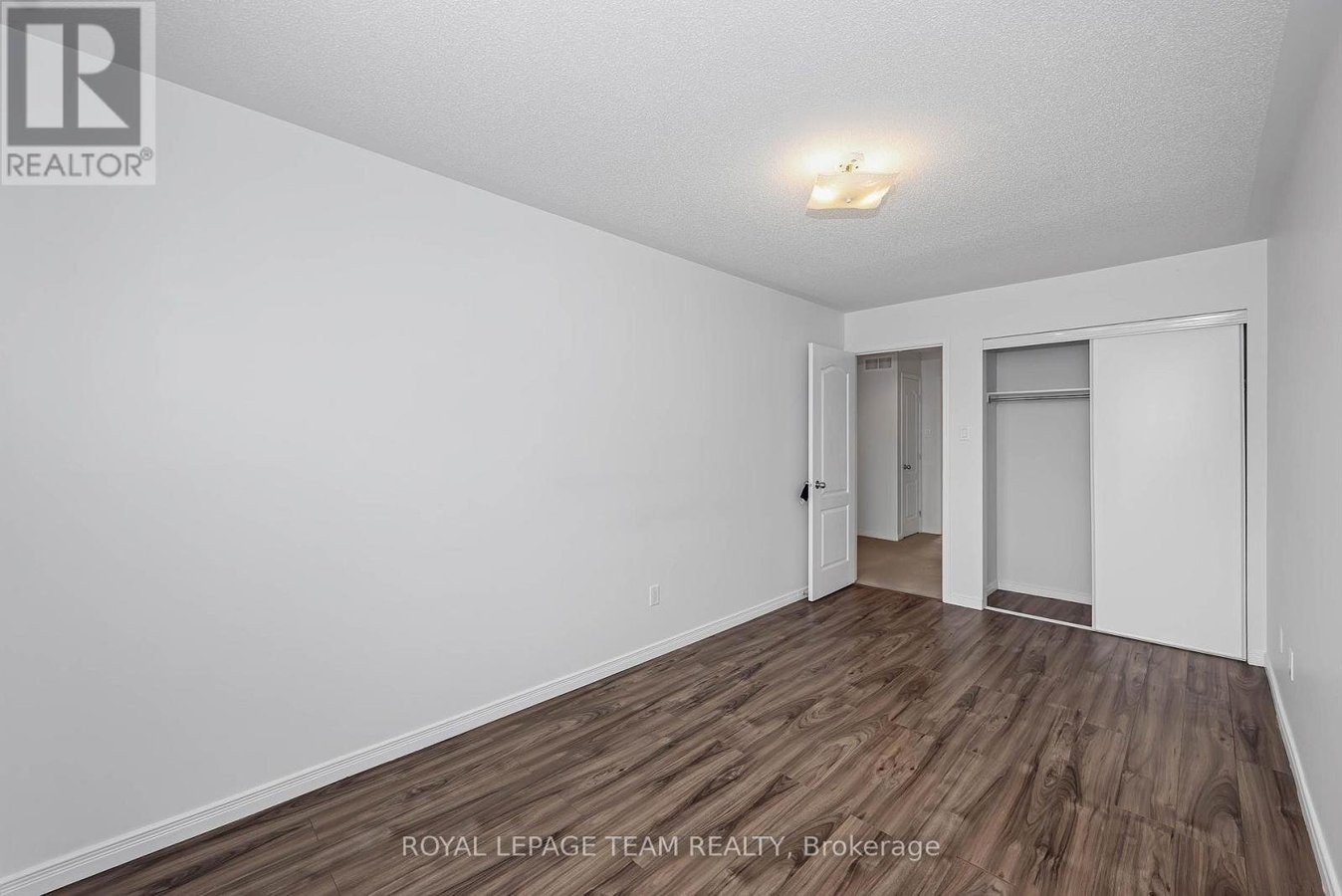 323 FREEDOM PRIVATE - Photo 25