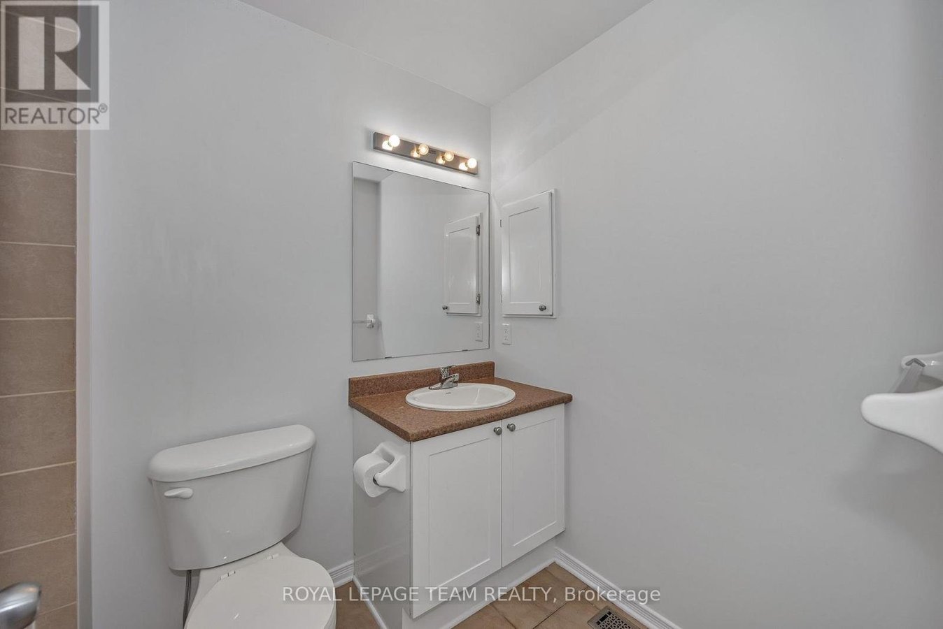 323 FREEDOM PRIVATE - Photo 26