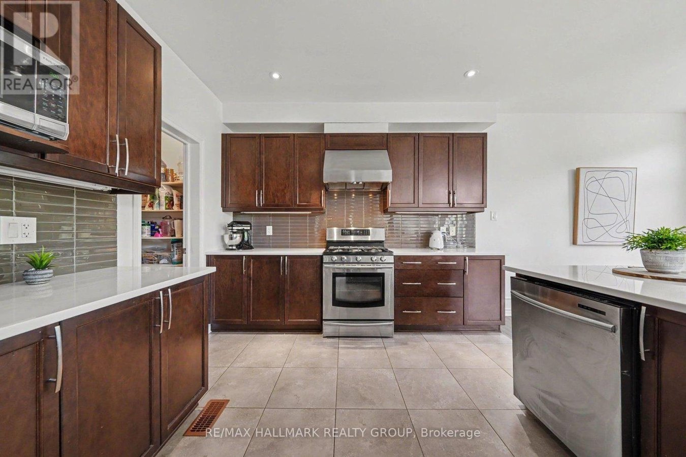 938 WILDCARROT CRESCENT - Photo 12