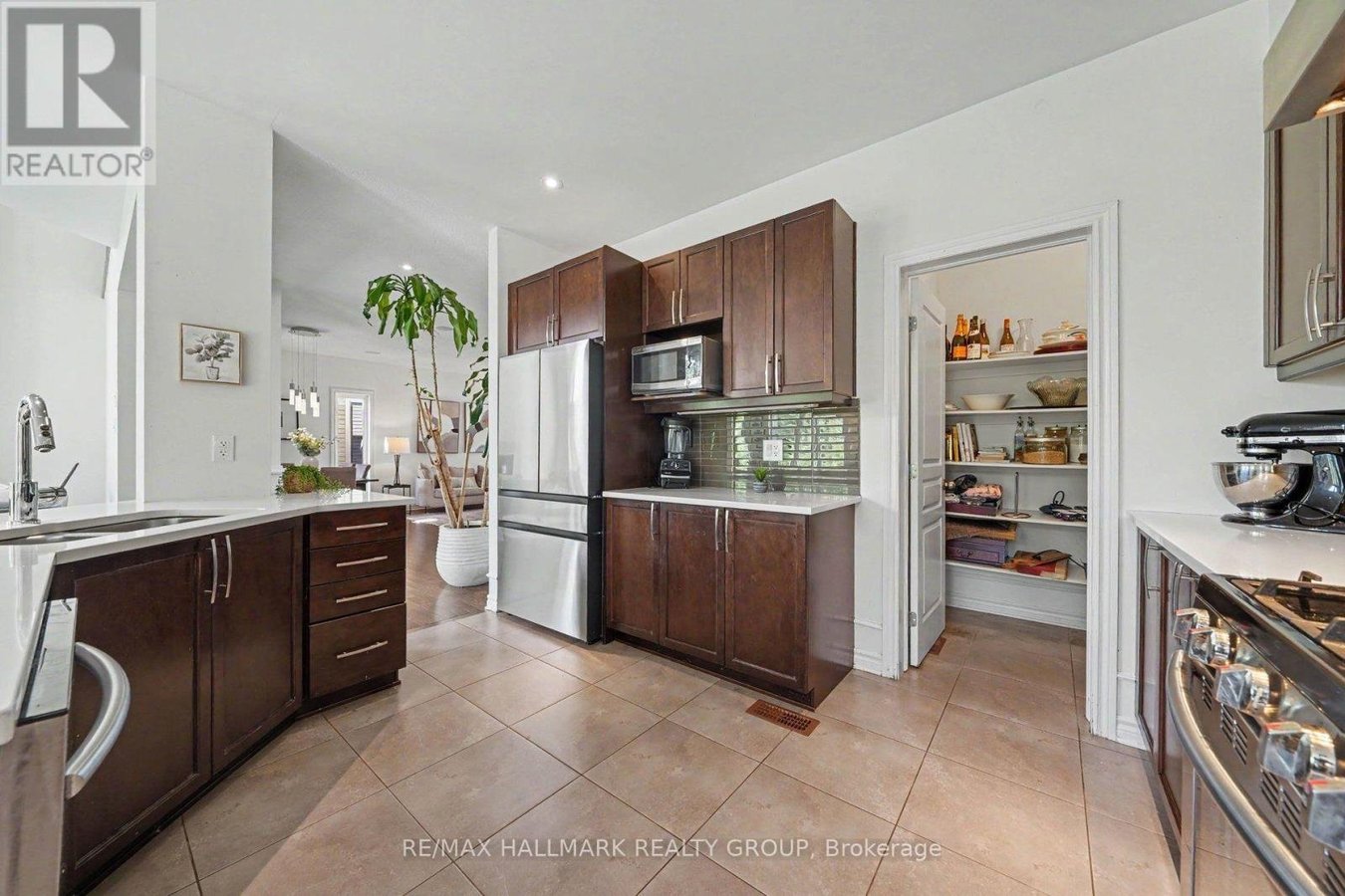938 WILDCARROT CRESCENT - Photo 13