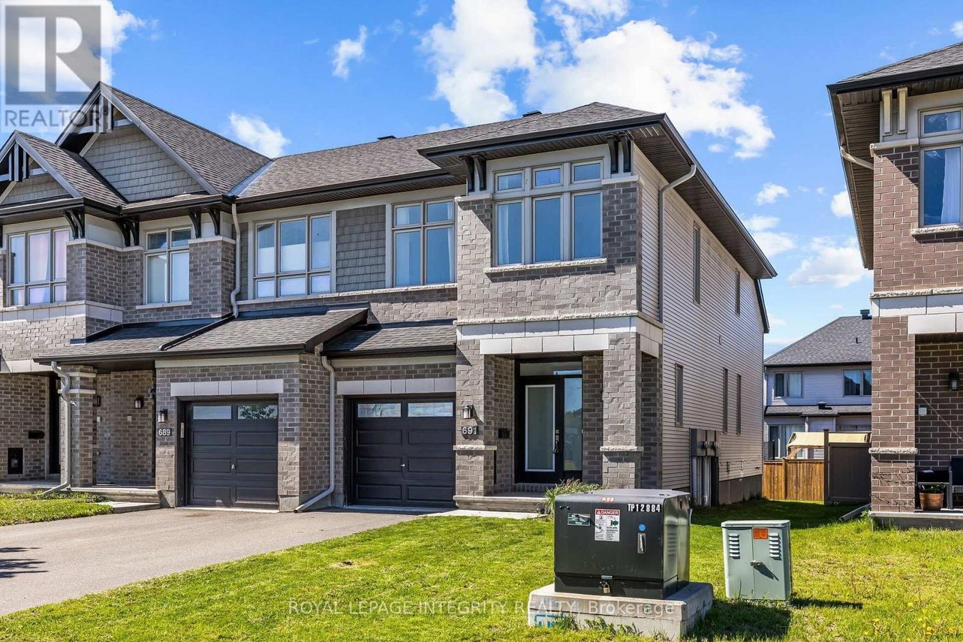 691 CAPRICORN CIRCLE - Photo 2