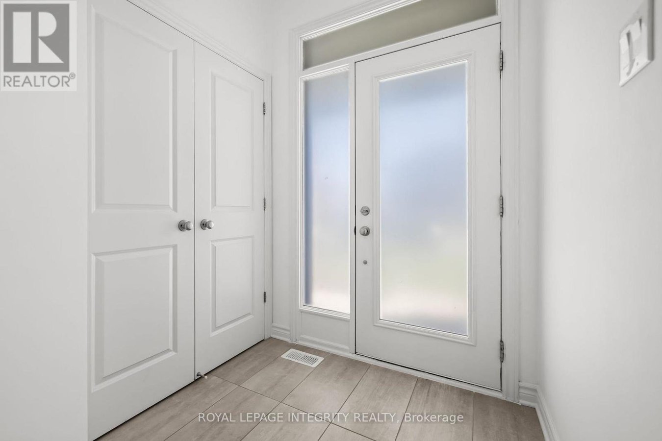 691 CAPRICORN CIRCLE - Photo 3