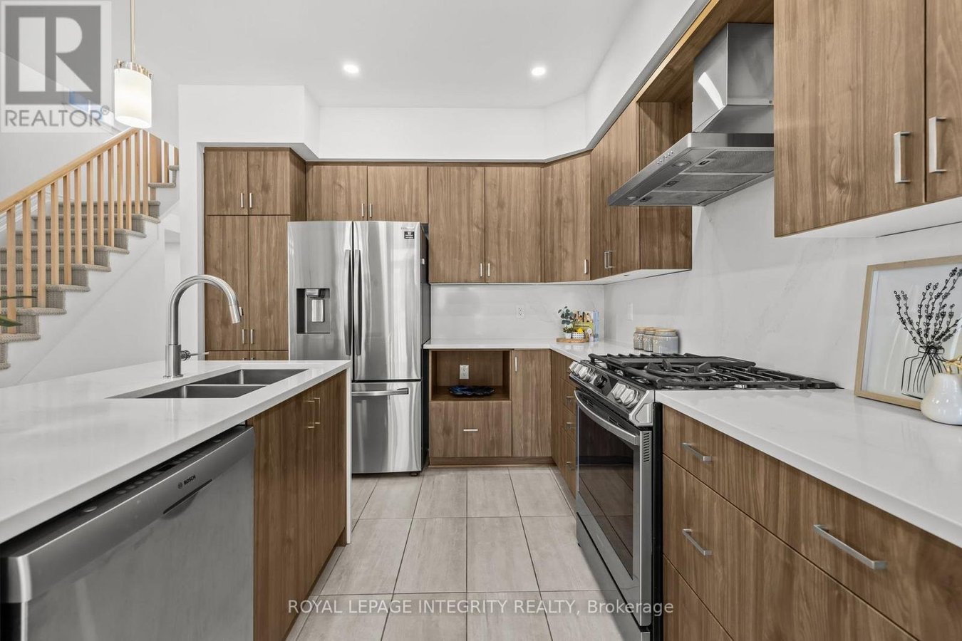 691 CAPRICORN CIRCLE - Photo 15