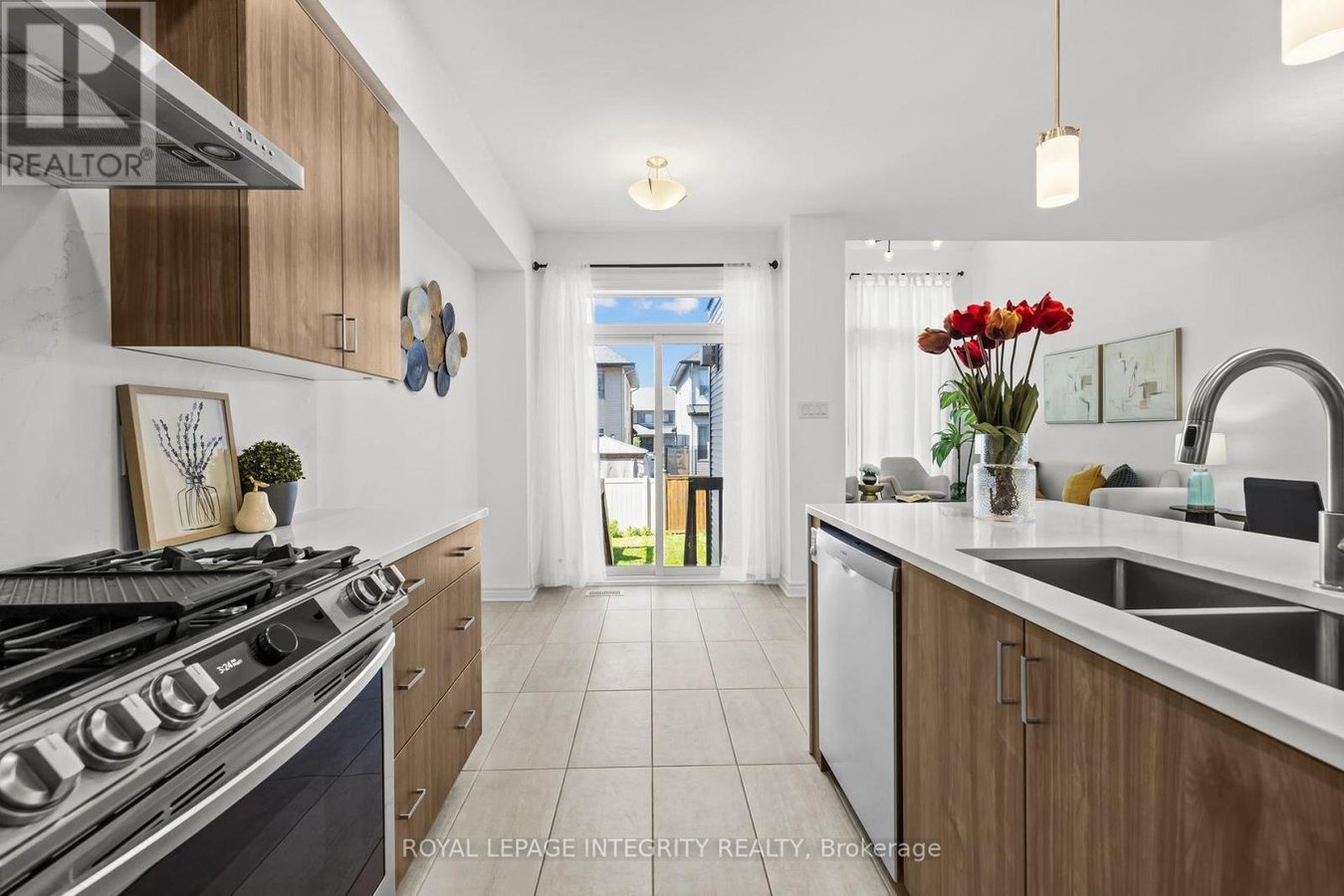 691 CAPRICORN CIRCLE - Photo 16