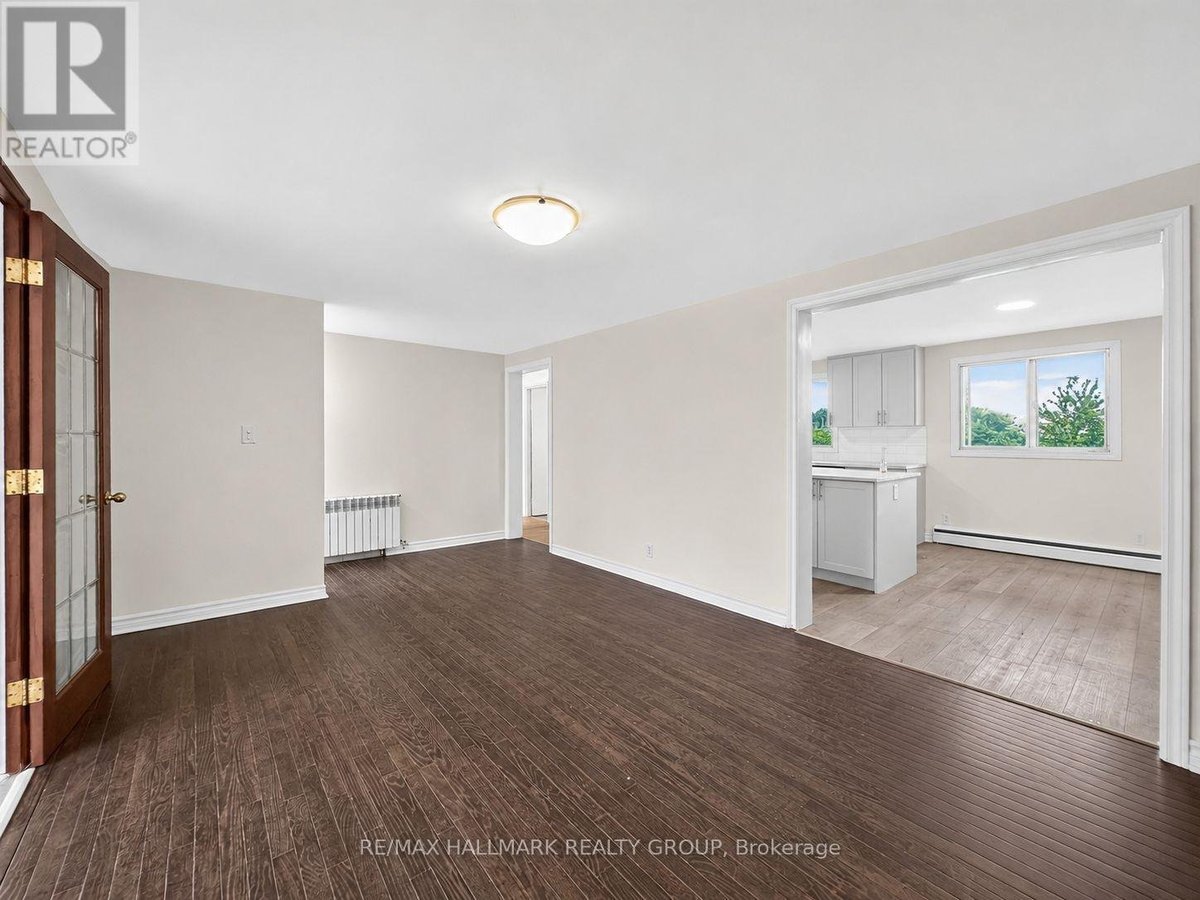 295 AMIENS STREET - Photo 8