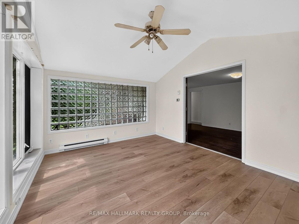 295 AMIENS STREET - Photo 11