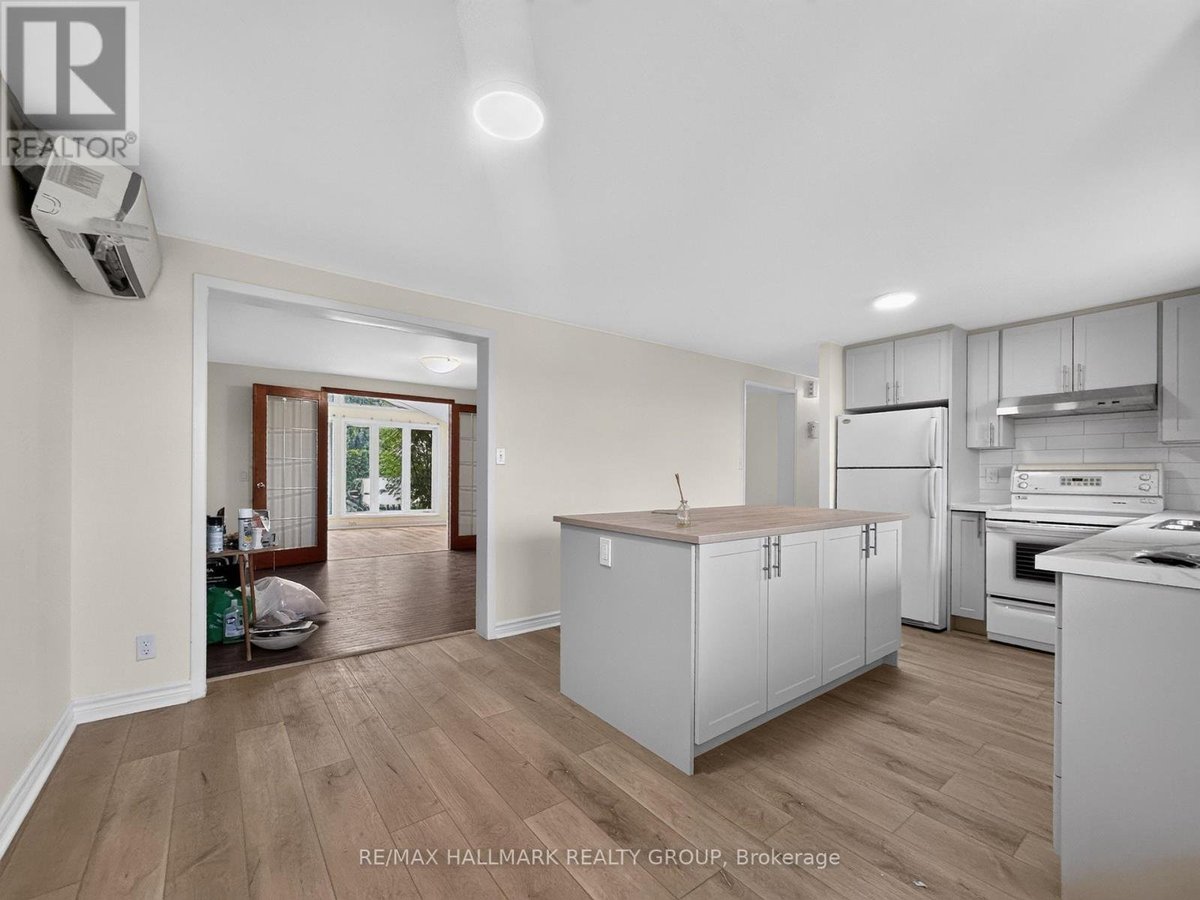 295 AMIENS STREET - Photo 14