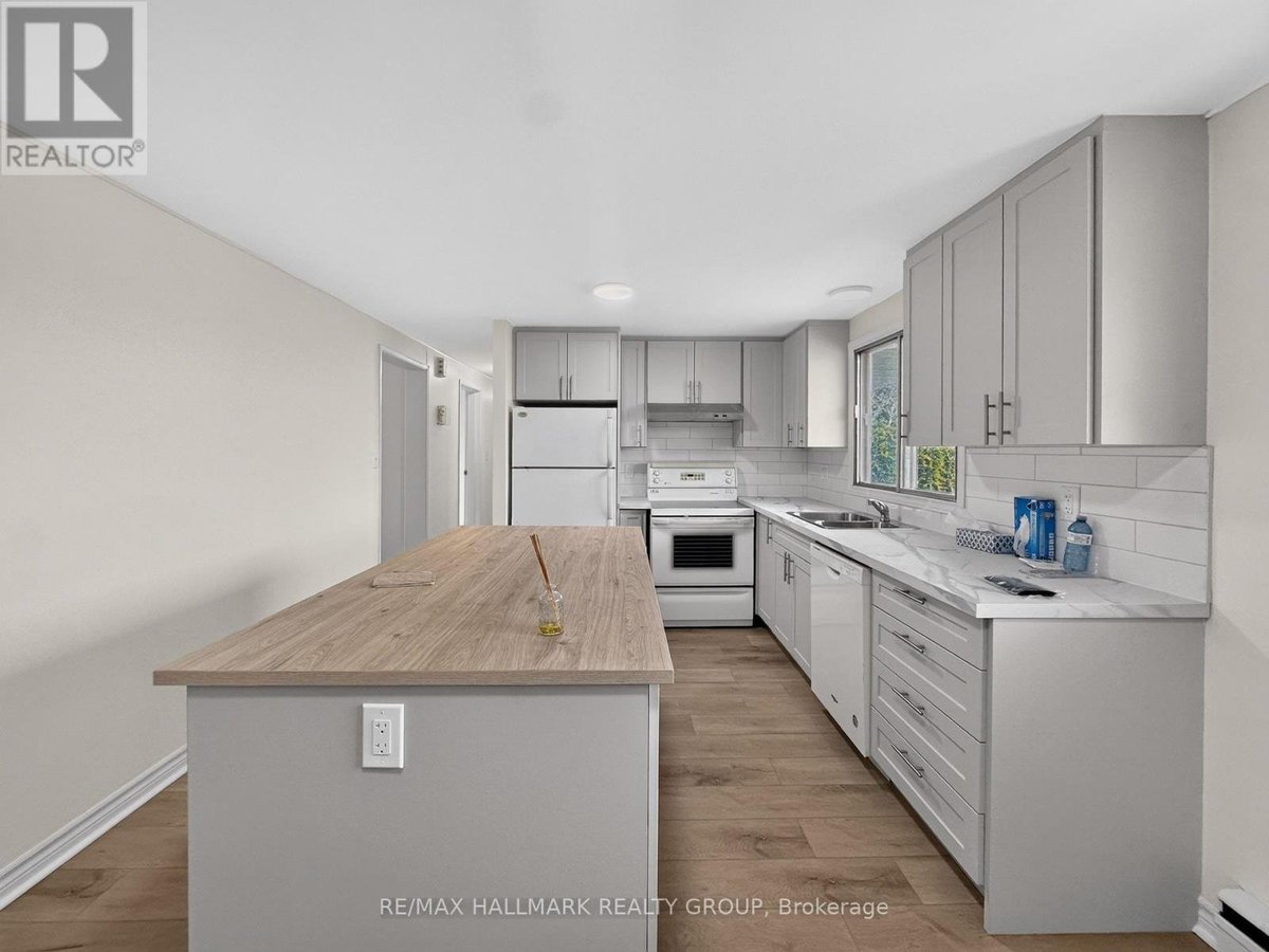 295 AMIENS STREET - Photo 15