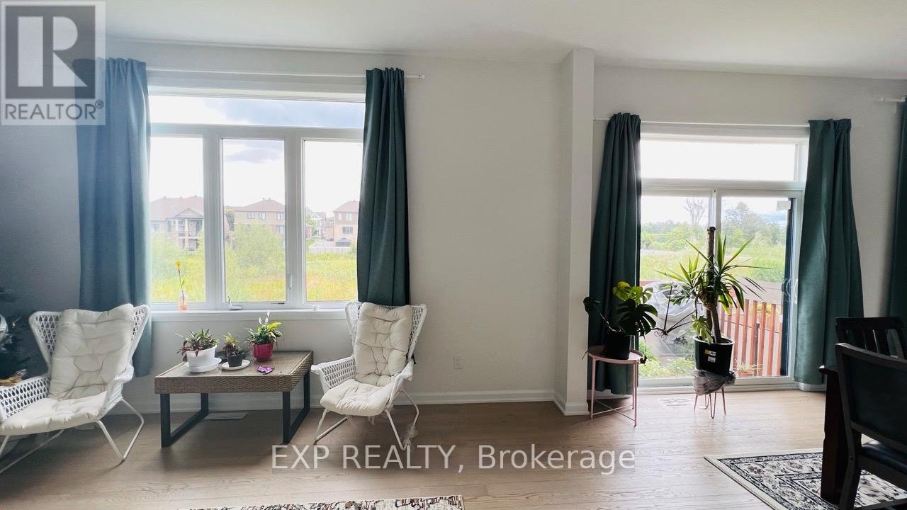 747 COAST CIRCLE - Photo 11