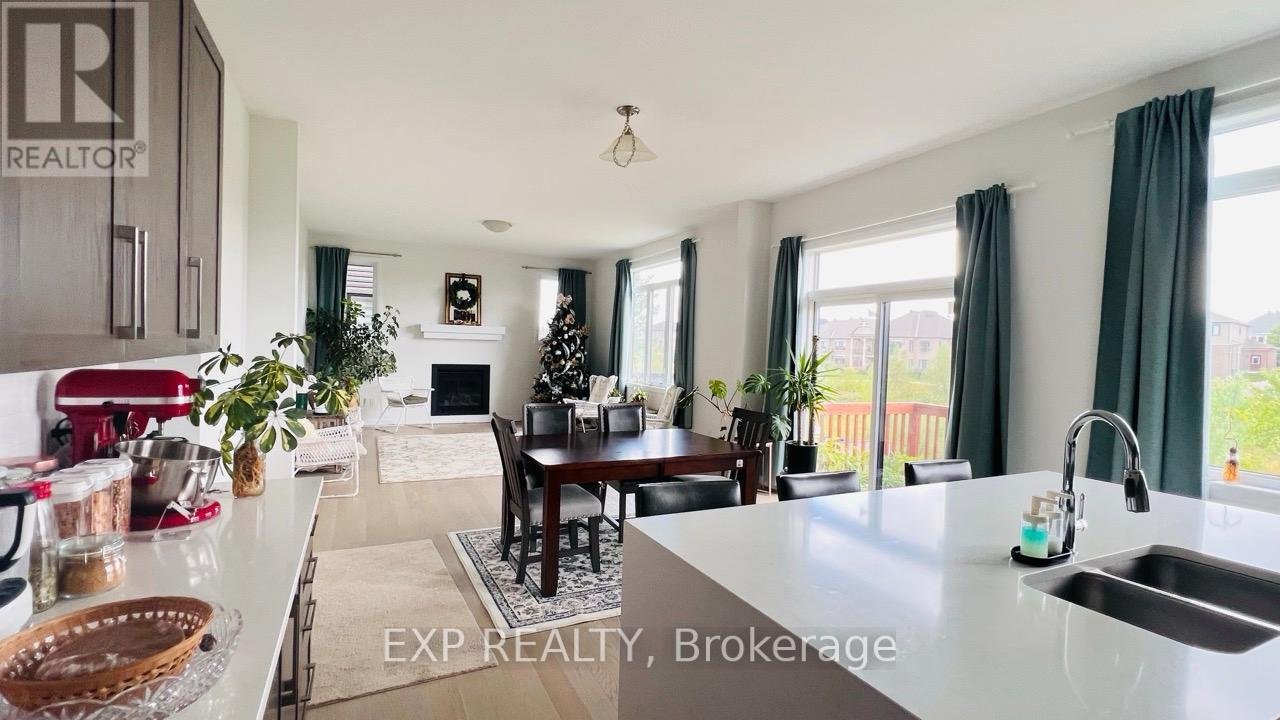 747 COAST CIRCLE - Photo 12
