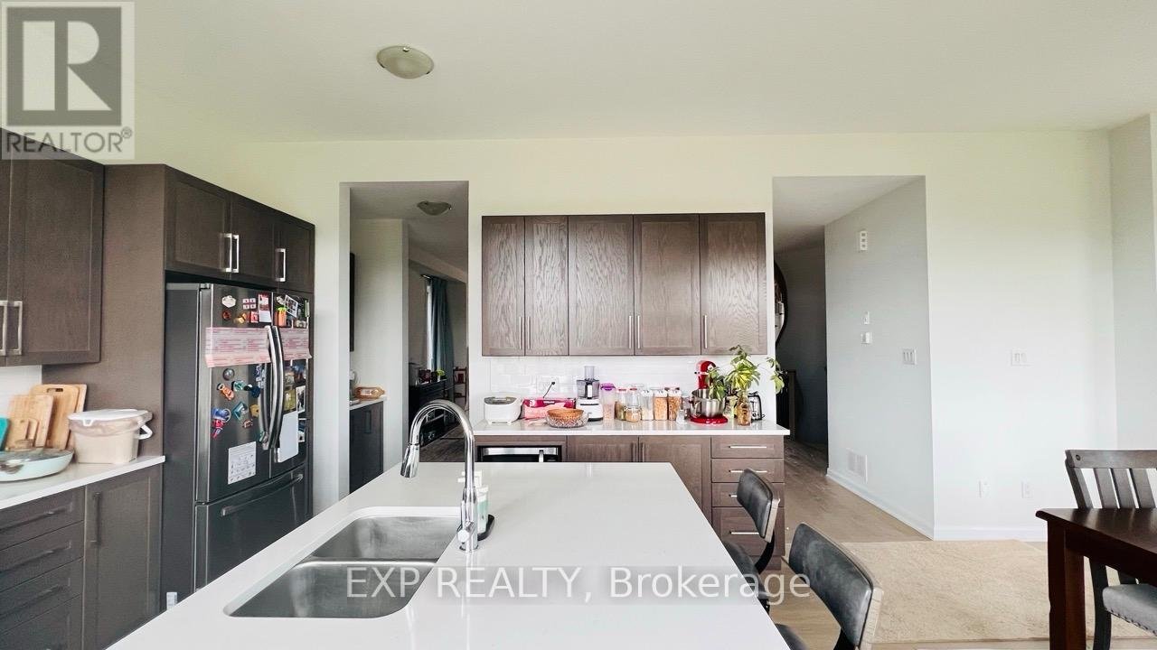 747 COAST CIRCLE - Photo 13