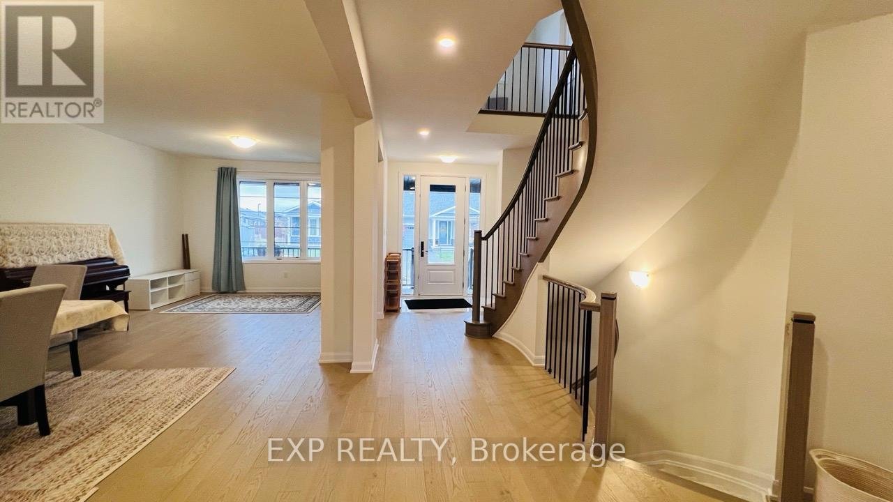 747 COAST CIRCLE - Photo 4