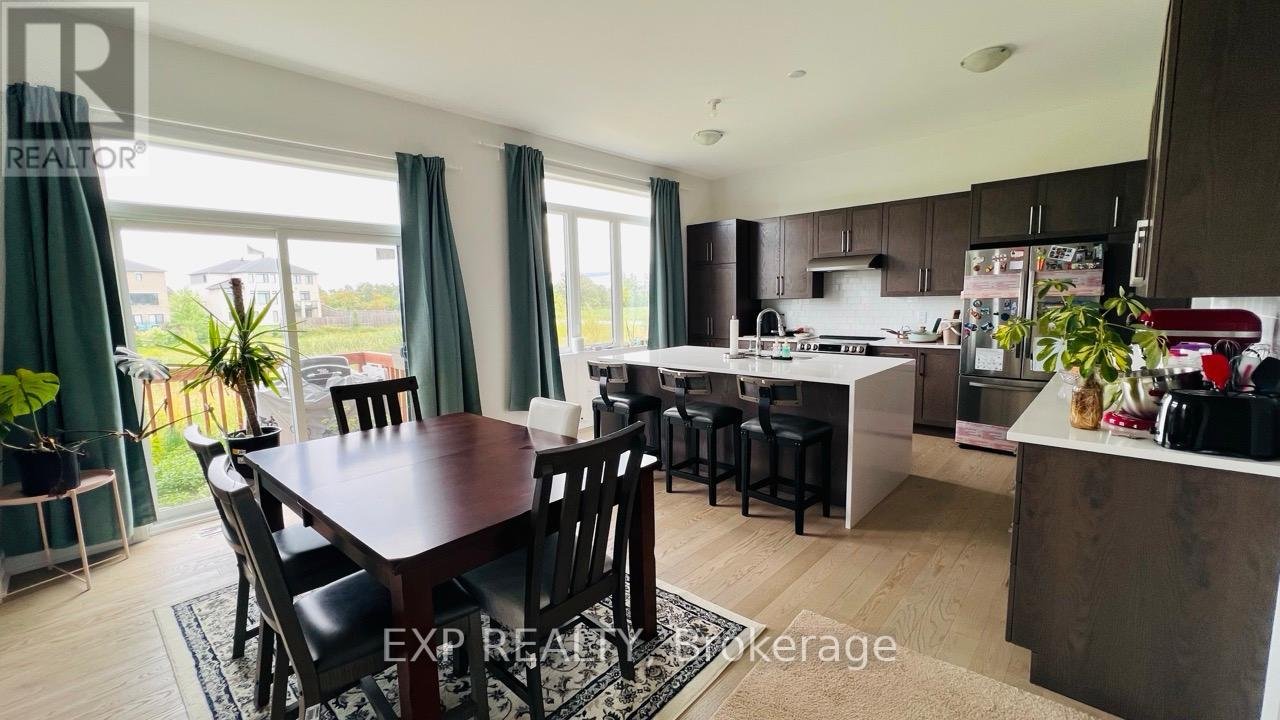 747 COAST CIRCLE - Photo 8